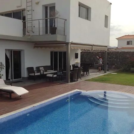 Petit Paradis - A Little Bit Of Heaven