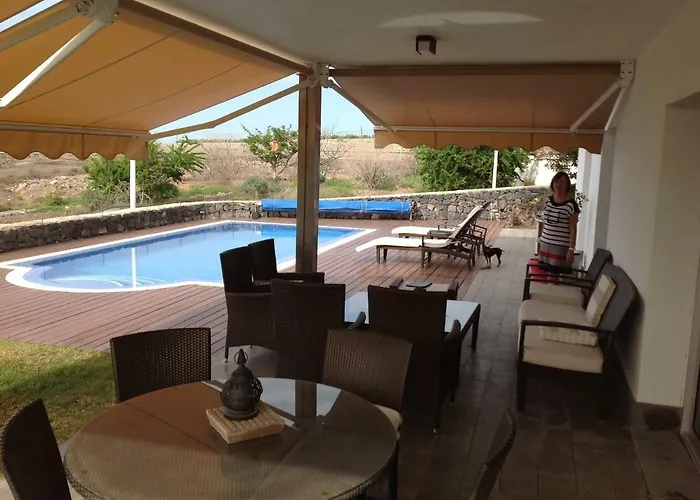 Petit Paradis - A Little Bit Of Heaven * Callao Salvaje