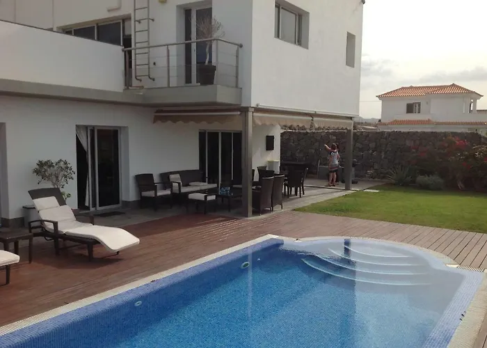 Petit Paradis - A Little Bit Of Heaven