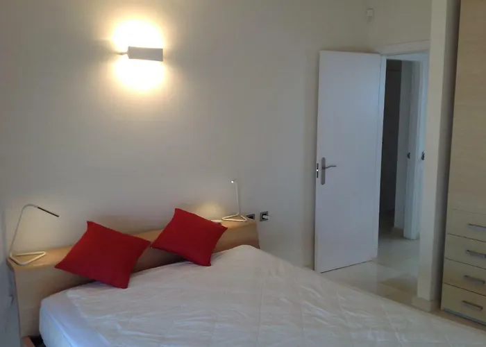 فيلة Petit Paradis - A Little Bit Of Heaven *